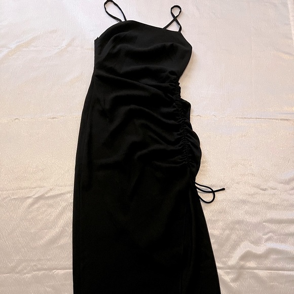 Zara Dresses & Skirts - Black scrunched dress